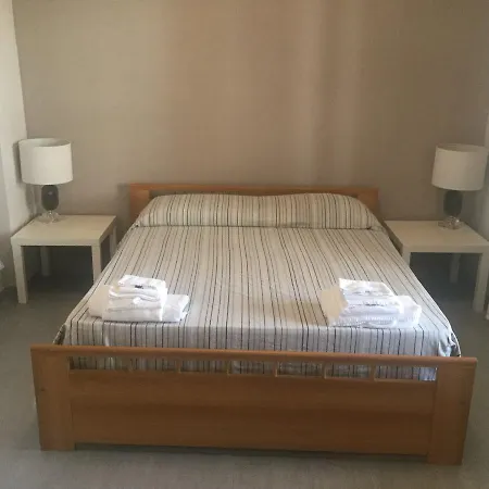 Marina Di Cala Del Sole 3* ليكاتا